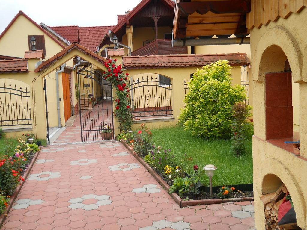 Pensiunea Magnolia Sibiu Exteriör bild